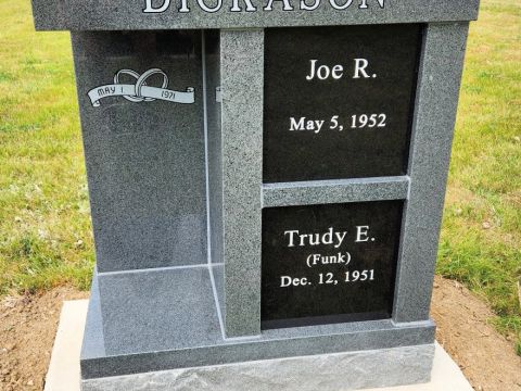 Custom Monuments